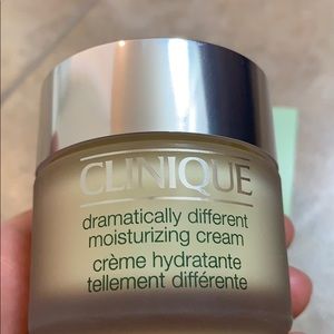 Clinique Other - Clinque Dramatically Different Cream Clinique Other - Clinque Dramatically Different Cream